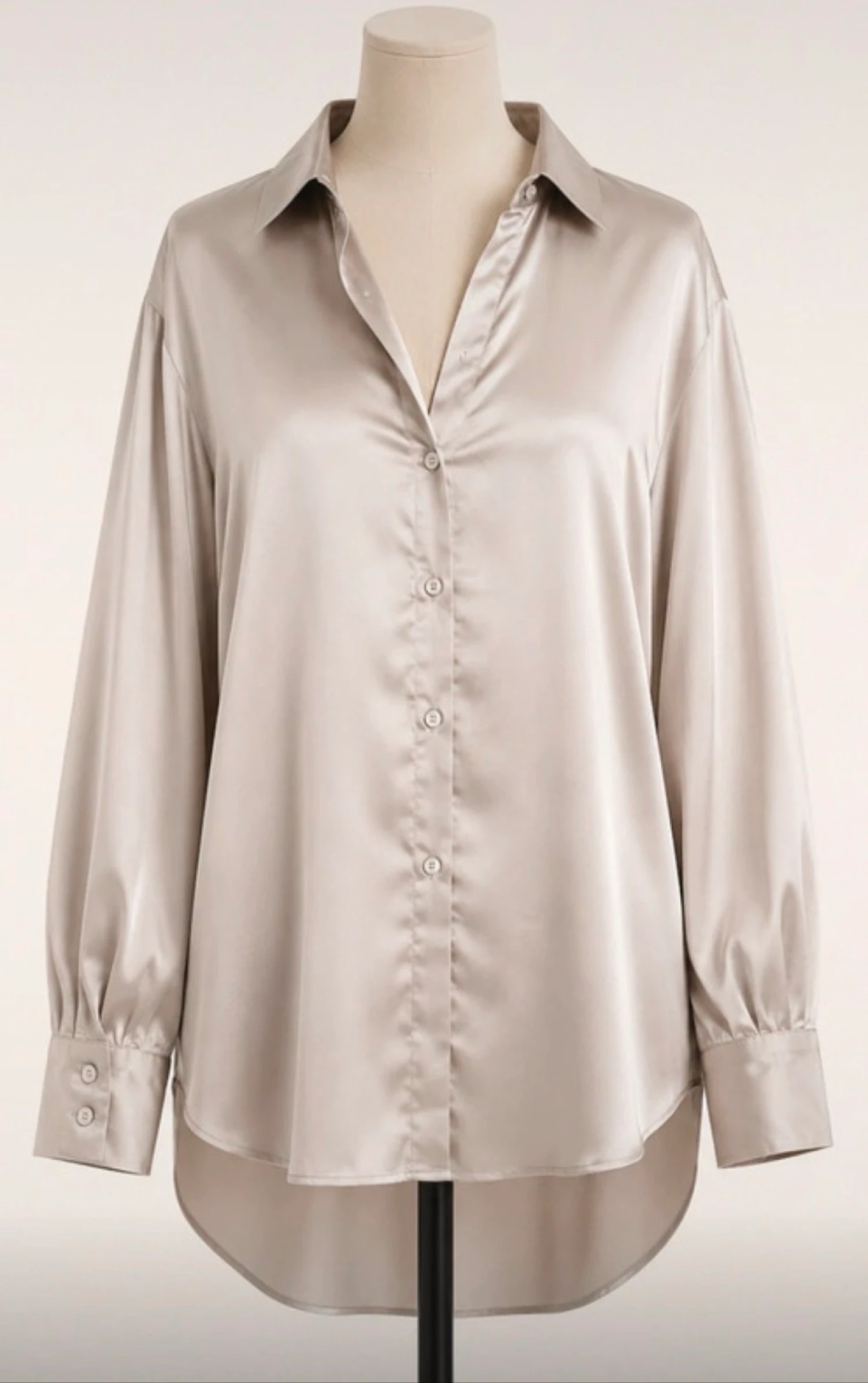 Blusa beige satinada
